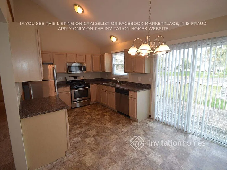 833 N Elmwood Dr — Photo 4