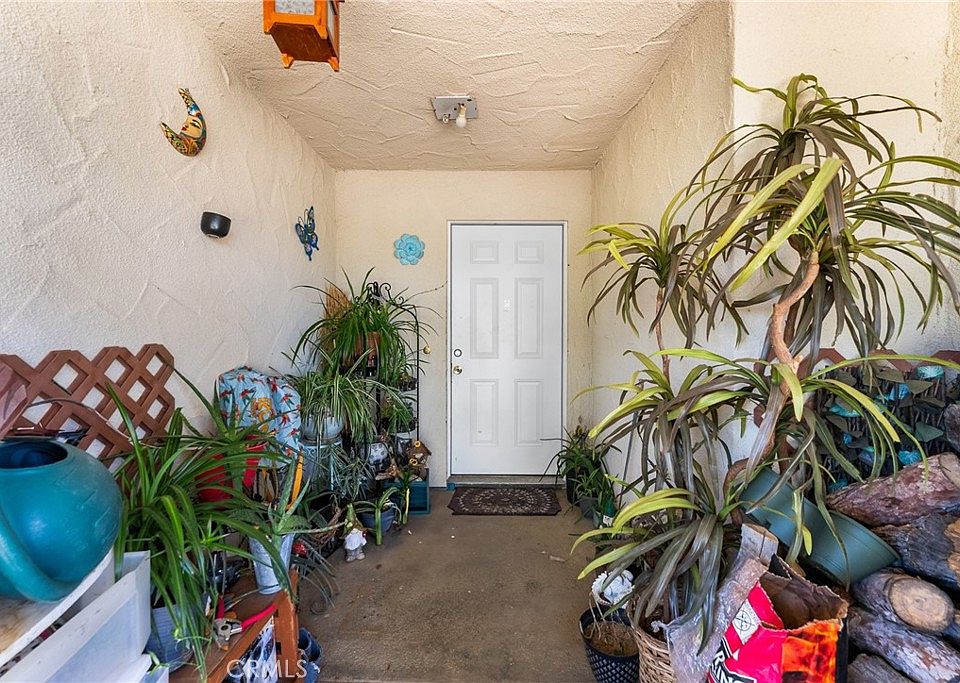 56455 Carlyle Dr, Yucca Valley, CA 92284 | MLS #IG25227368 | Zillow