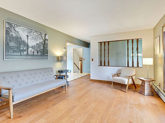 2nd image of 301 Warner Ave S