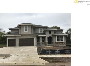 9707 W 152nd Ter, Overland Park, KS 66221