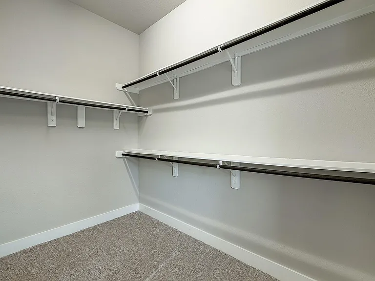 2724 Freund St — Photo 29