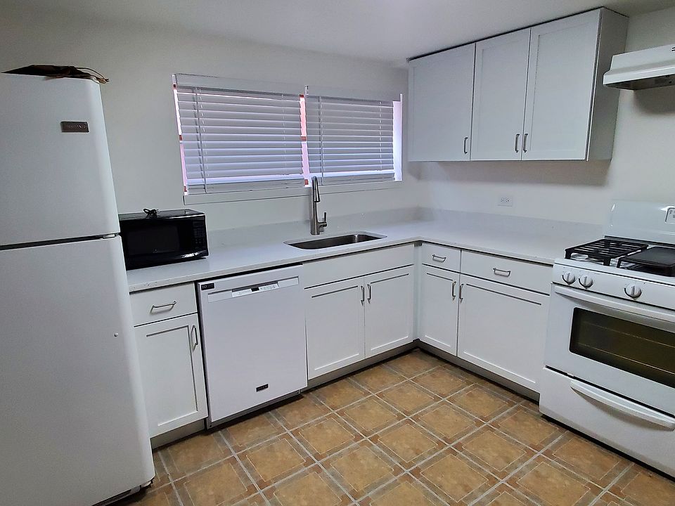 1st image of 282 N Oaklawn Ave #3