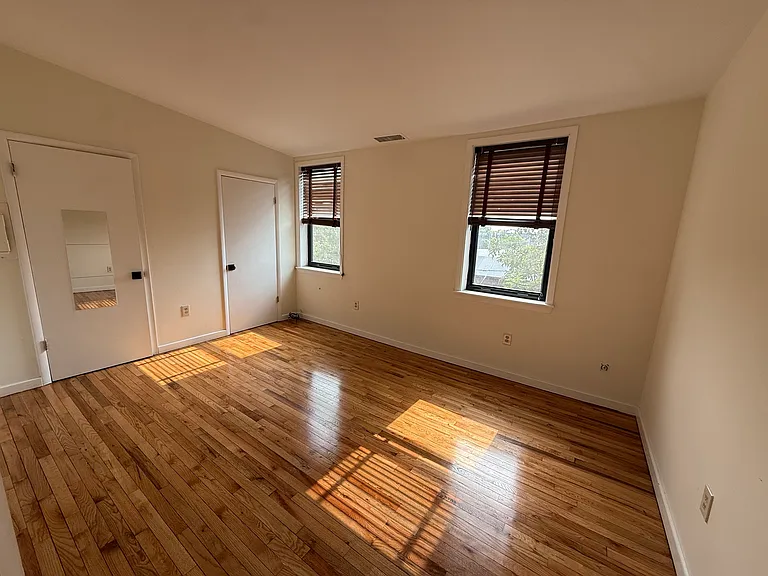 716 S 10th St #3 — Photo 8