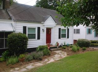 1884 W Forrest Ave, East Pt, GA