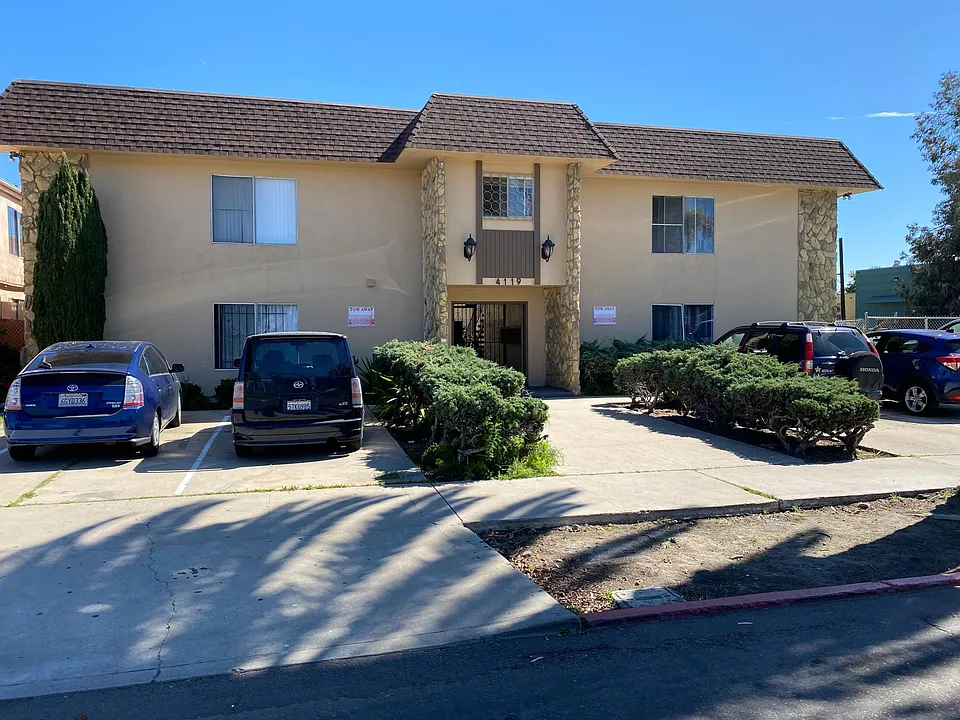 4119 Central Ave, San Diego CA 92105 Front Parking