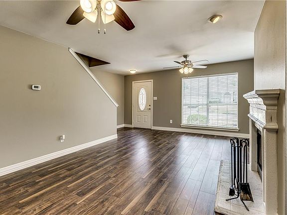 4th image of 823 Ogden Dr