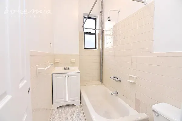 Rented by Bohemia Realty Group | media 8