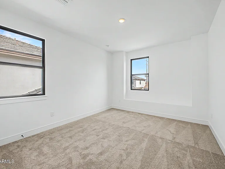 1131 E Yellowstone Pl — Photo 28