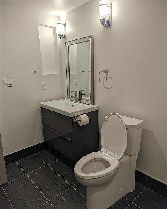 2nd image of 1011 Ouellette Ave