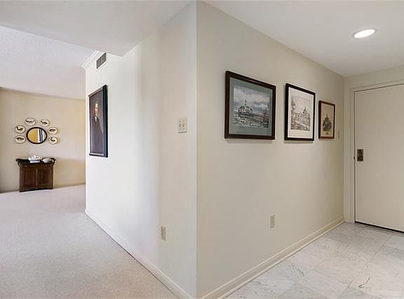 2nd image of 1750 Saint Charles Ave APT 615