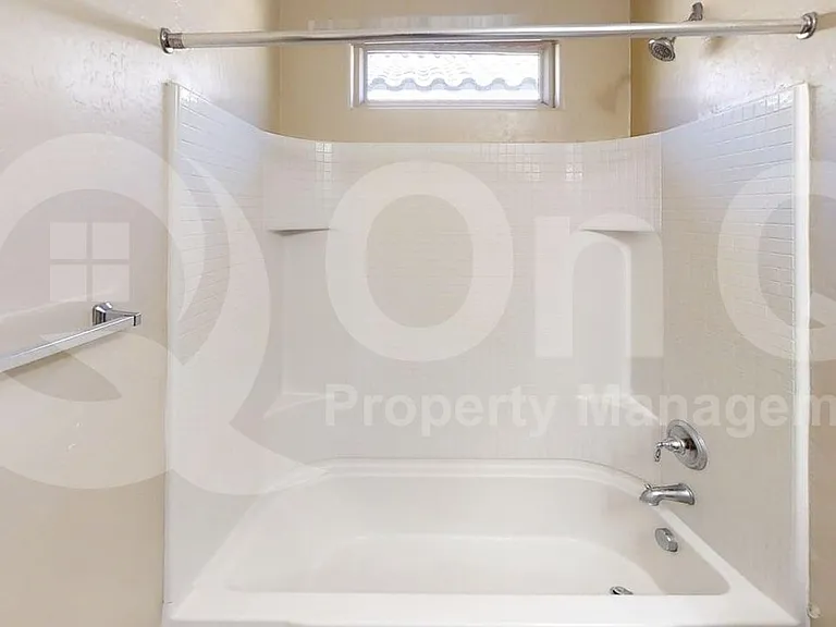 7842 W Cypress St — Photo 14