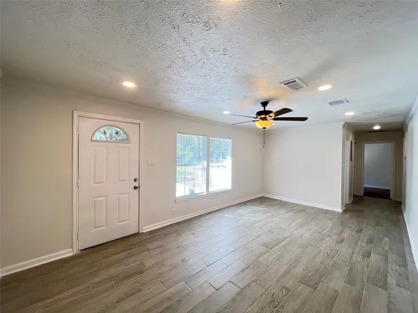 7337 Orville St #B, Houston, TX 77028