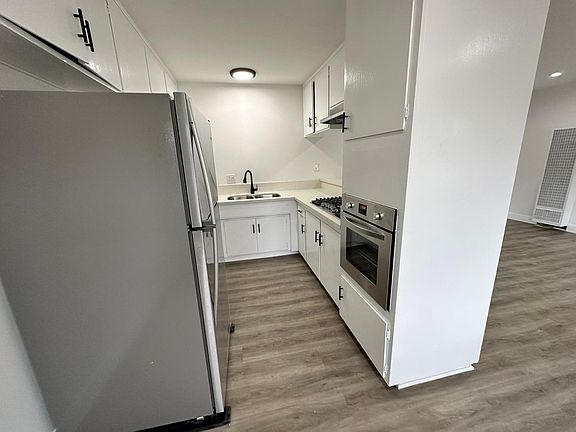 2nd image of 5315 Lorna St APT E