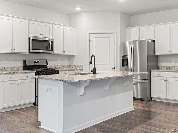 4th image of 7623 Sedge Dr