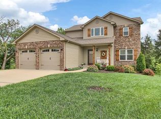632 Crestfall Dr, Washington, MO 63090