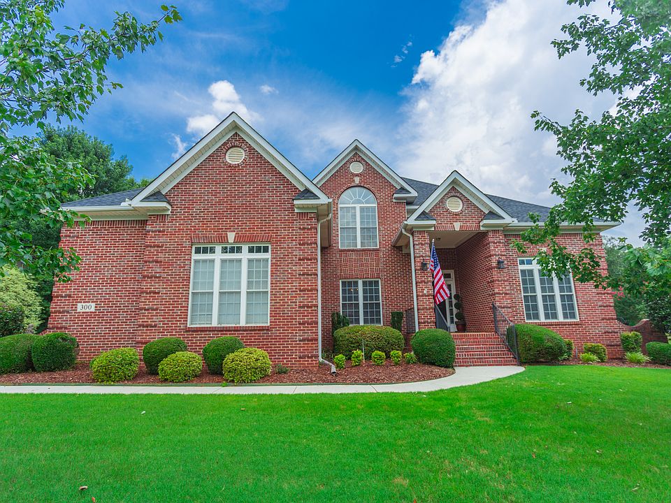 1st image of 300 Walden Glen Ct