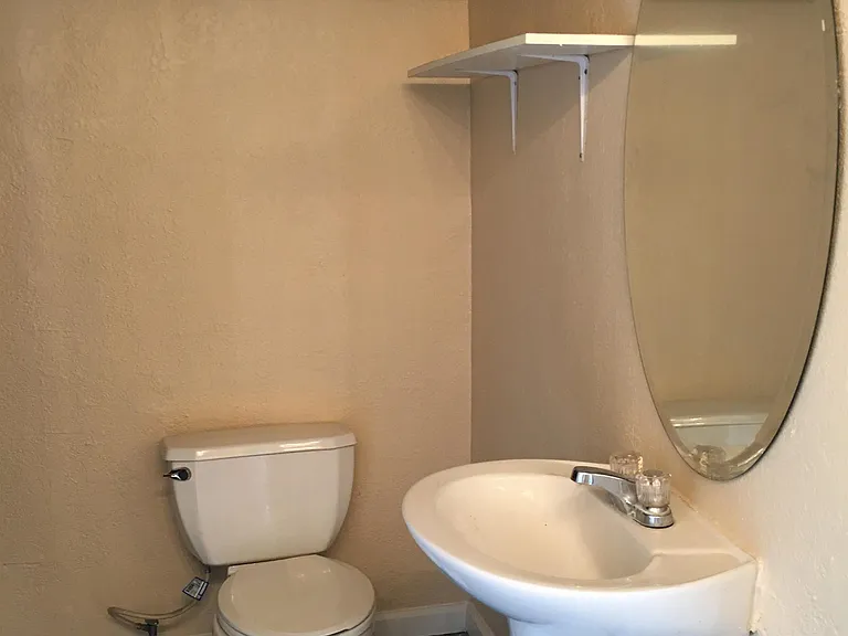 3419 La Luz Ave #2 — Photo 12