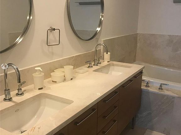 5th image of 17001 Collins Ave APT 1206