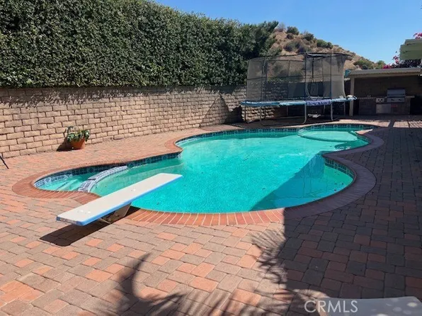 3380 N Lamer St, Burbank, CA 91504