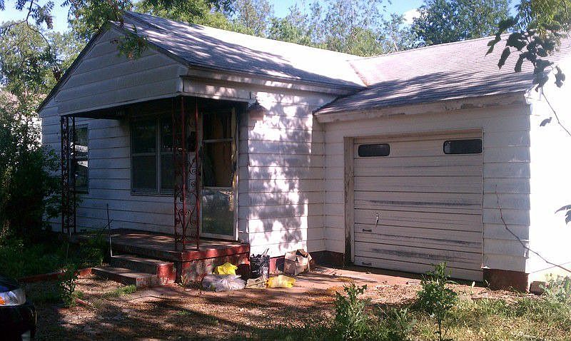1st image of 3100 NE 14th Pl
