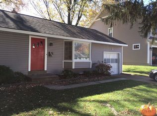 528 Mistletoe Ln, Saint Louis, MO