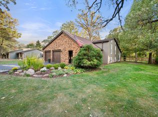 1970 Fays Ln, Sugar Grove, IL 60554