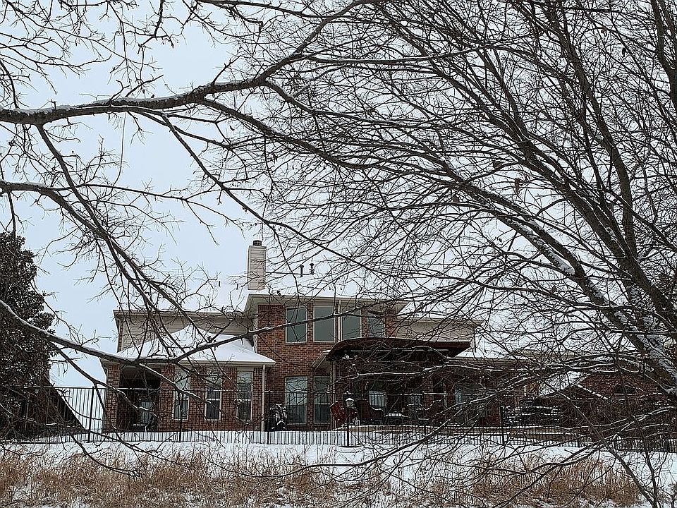 2nd image of 811 Gladewater Dr