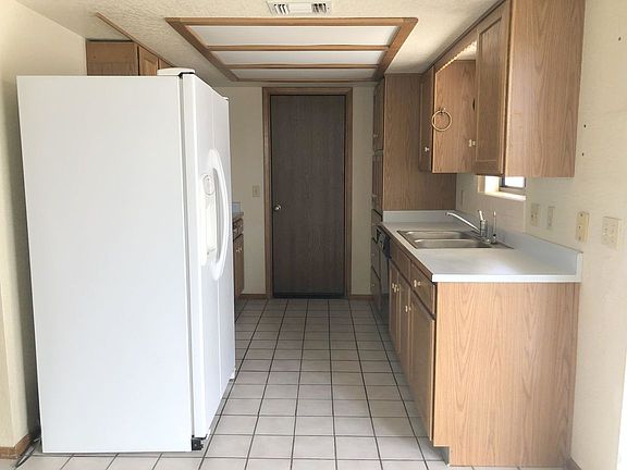4th image of 3048 El Dorado Ave N