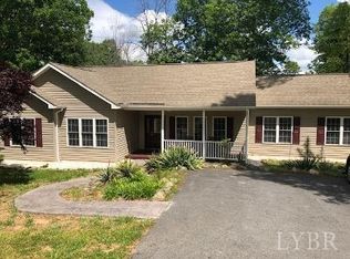 222 Runaway Bay Rd, Lynch Station, VA 24571