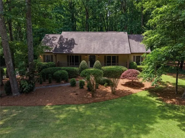 2737 Hearthstone Cir, Marietta, GA 30062