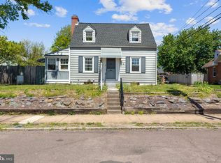 221 Diamond St, Pottstown, PA 19464