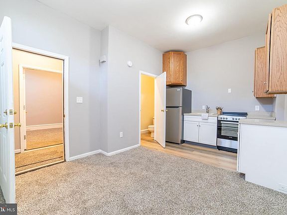 2nd image of 441 Sharon Ave
