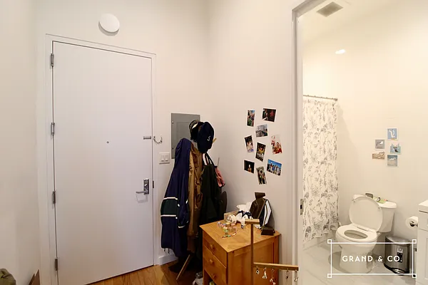 Rented by Grand & Co. | media 3