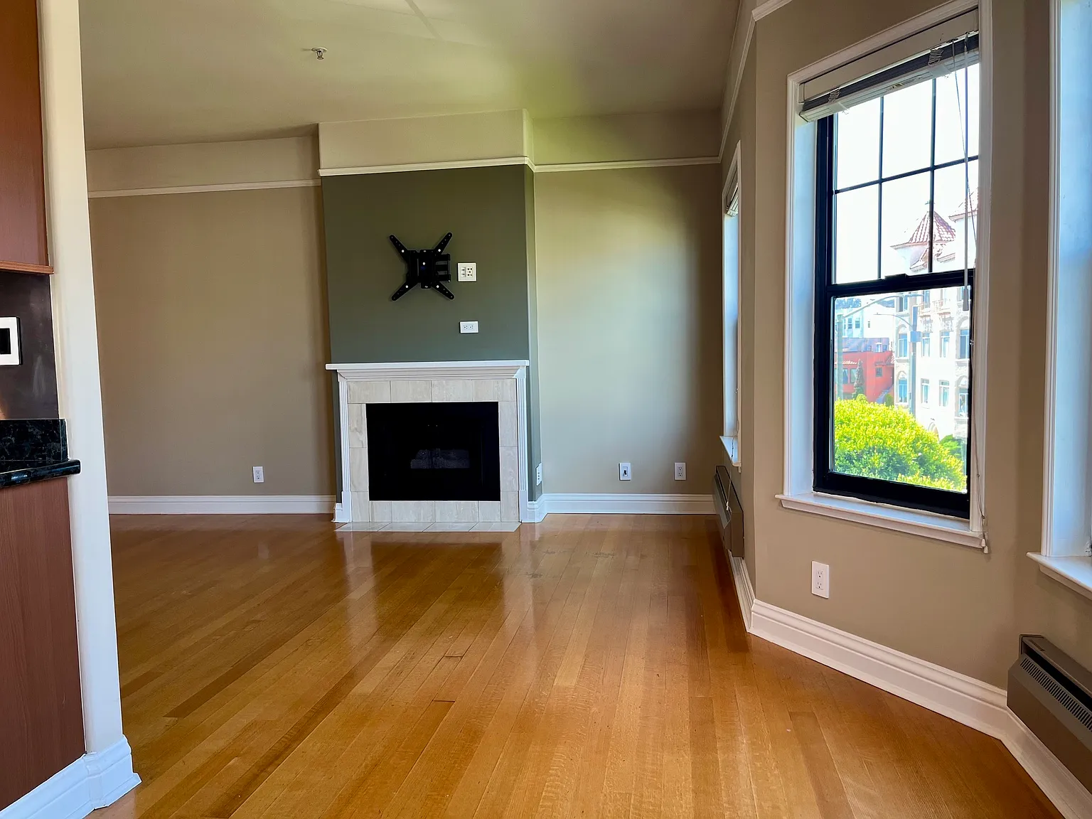 1 bed, $5,000 — Photo 4