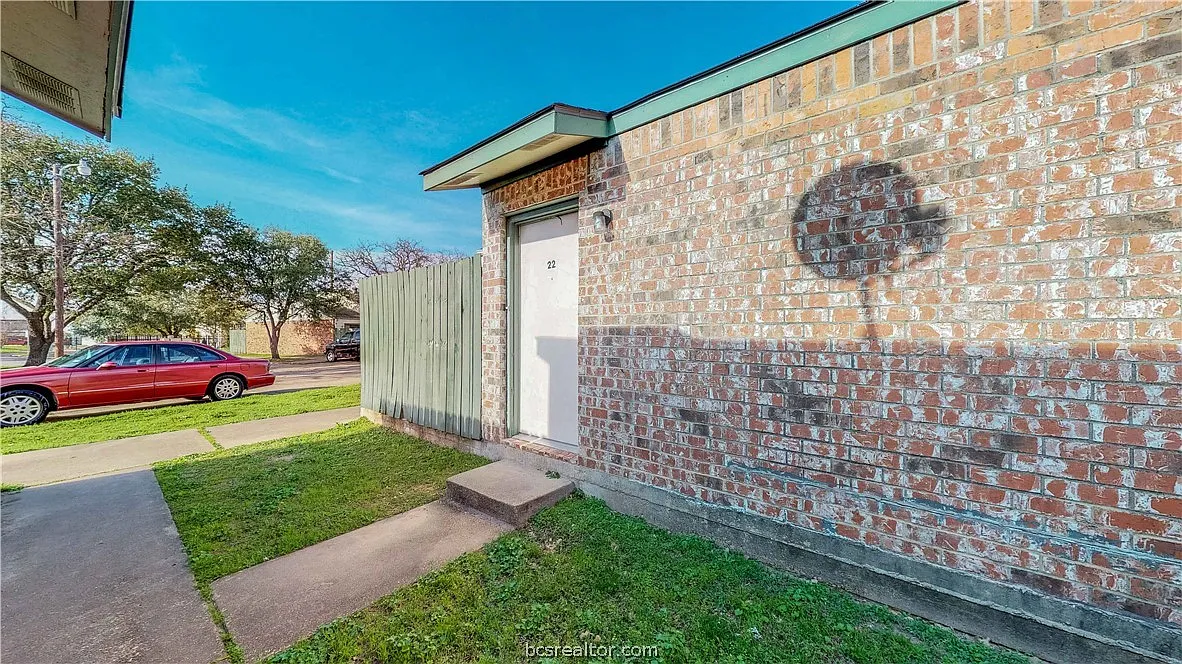 1 bed, 1.0 bath, 515 sqft, $700 — Photo 2