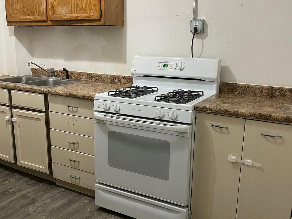 1st image of 1027 Goodhue Blvd #4