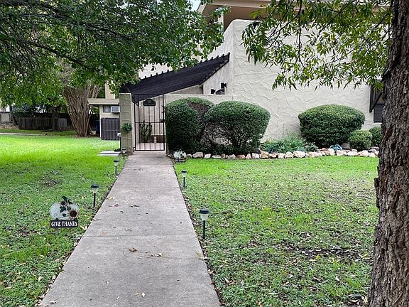 4th image of 537 Sand Bend Dr APT D