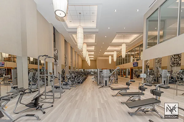Sold by New York Residence | media 21