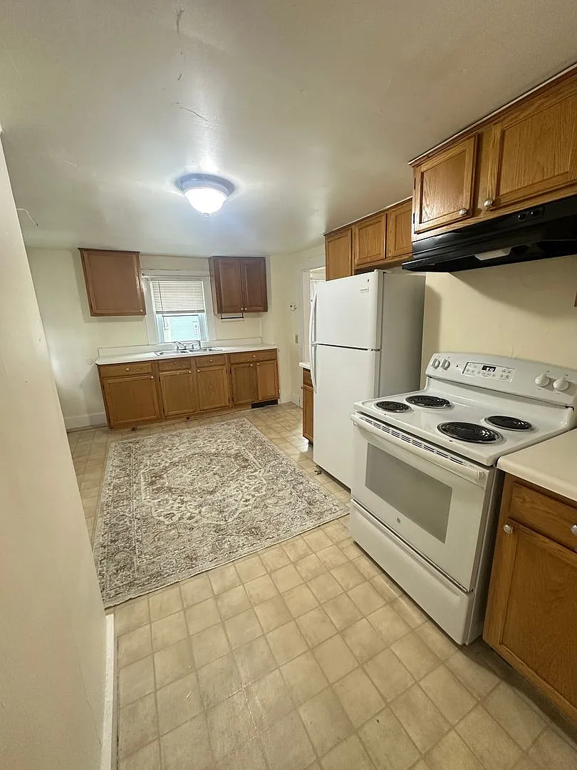 14-16 Hamlin Street, Orono ME — Photo 3