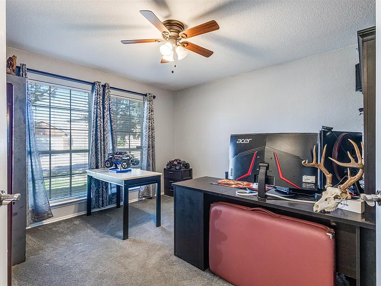 417 Niagara Falls Dr — Photo 12