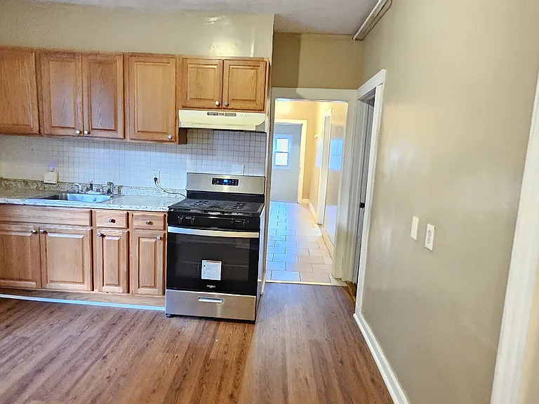 77-79 Willowwood St #1 — Photo 10