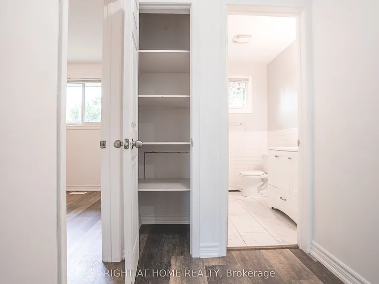 695 Glen Forrest Blvd #UPPER — Photo 8