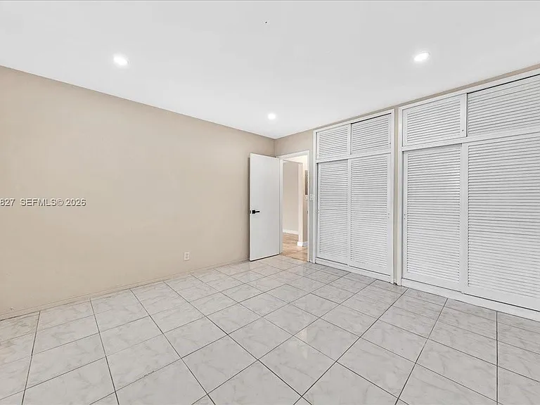 707 S 19th Ave #9 — Photo 16