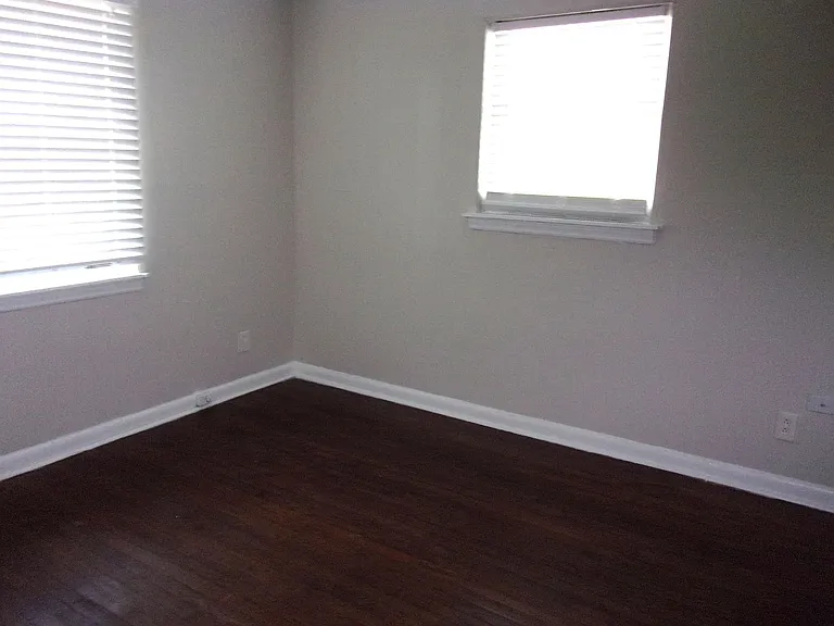 2317-1 Julia Ave — Photo 6