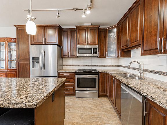 4th image of 8067 207th St #405