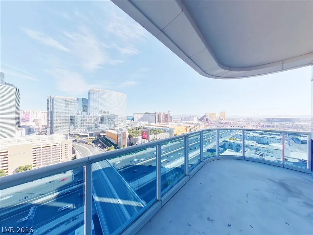 2 bed, 1652 sqft, $4,850 — Photo 3