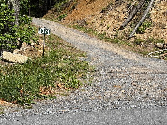 3rd image of 371 Buck Mountain Rd