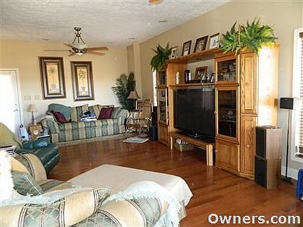 view into great room from foyer
