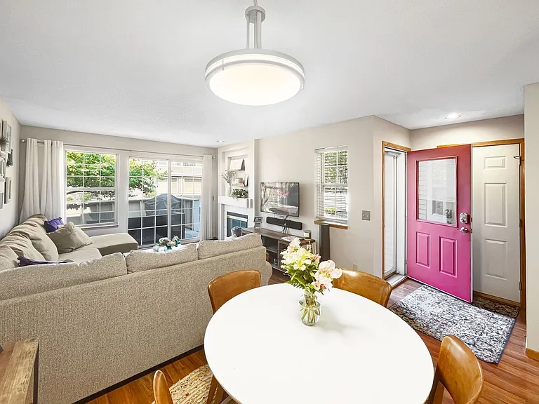 2040 Shenandoah Ct #G — Photo 4