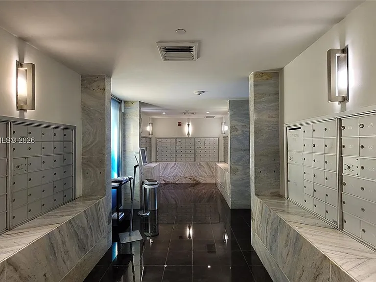 325 S Biscayne Blvd #3321 — Photo 37